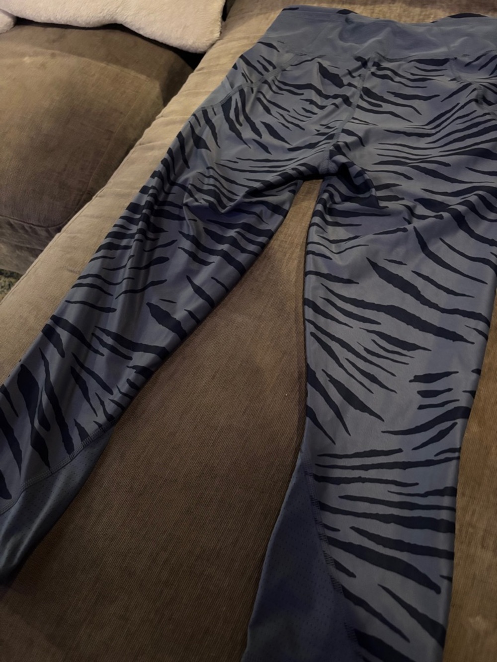 Patterned Athletic Leggings - Navy with Black Tiger Stripe